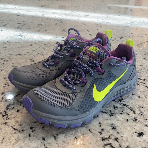 Nike Woman’s Wild Trail Running Shoes Size 8 - Picture 1 of 10